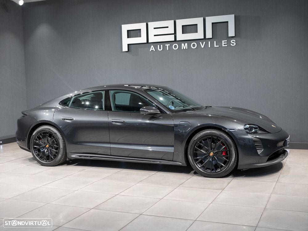 Porsche Taycan GTS - 19