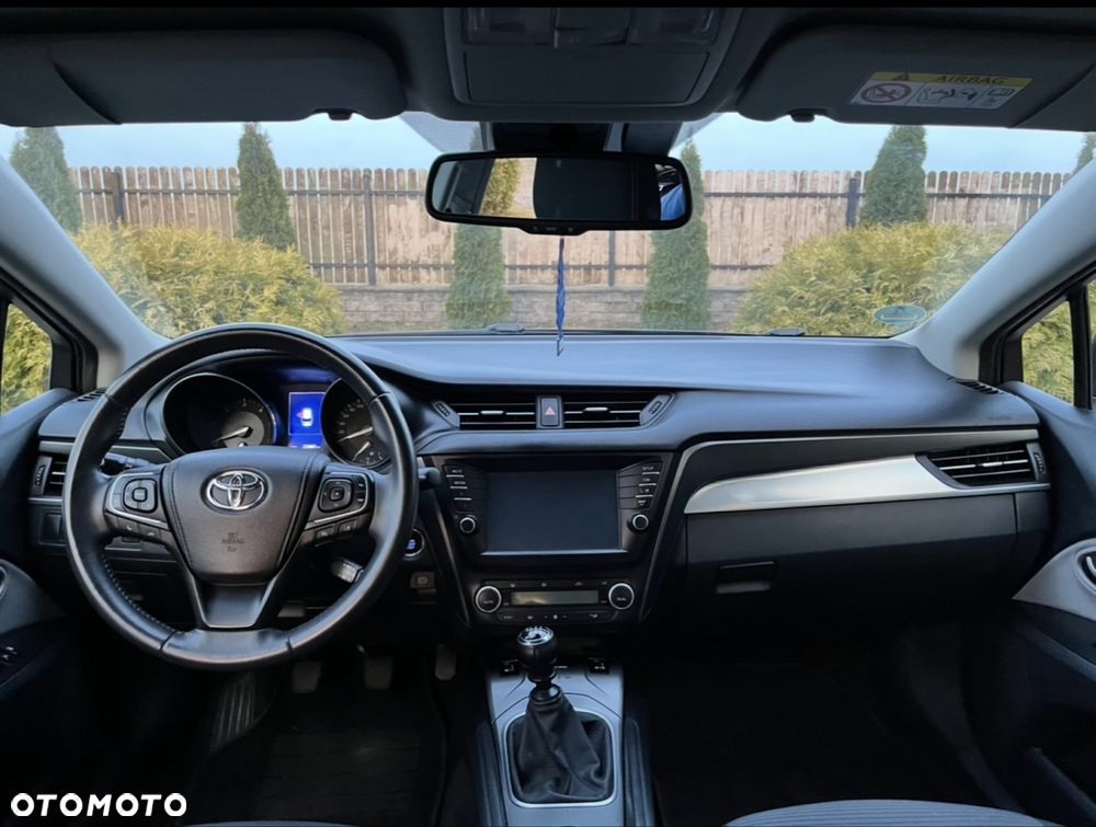 Toyota Avensis - 7