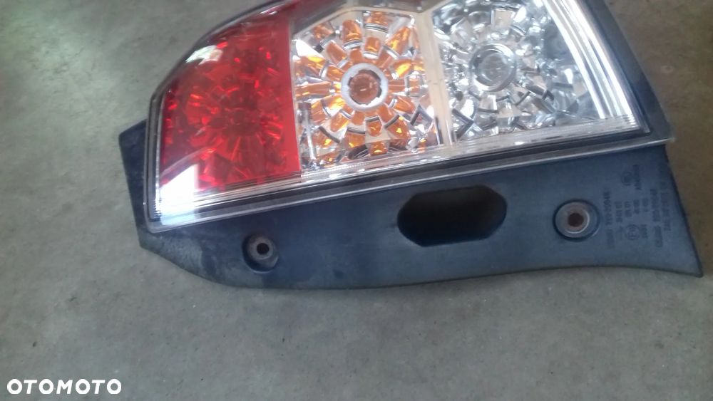 lampa tył prawa Subrau Forester III SH 2.0 D EE20Z - 4