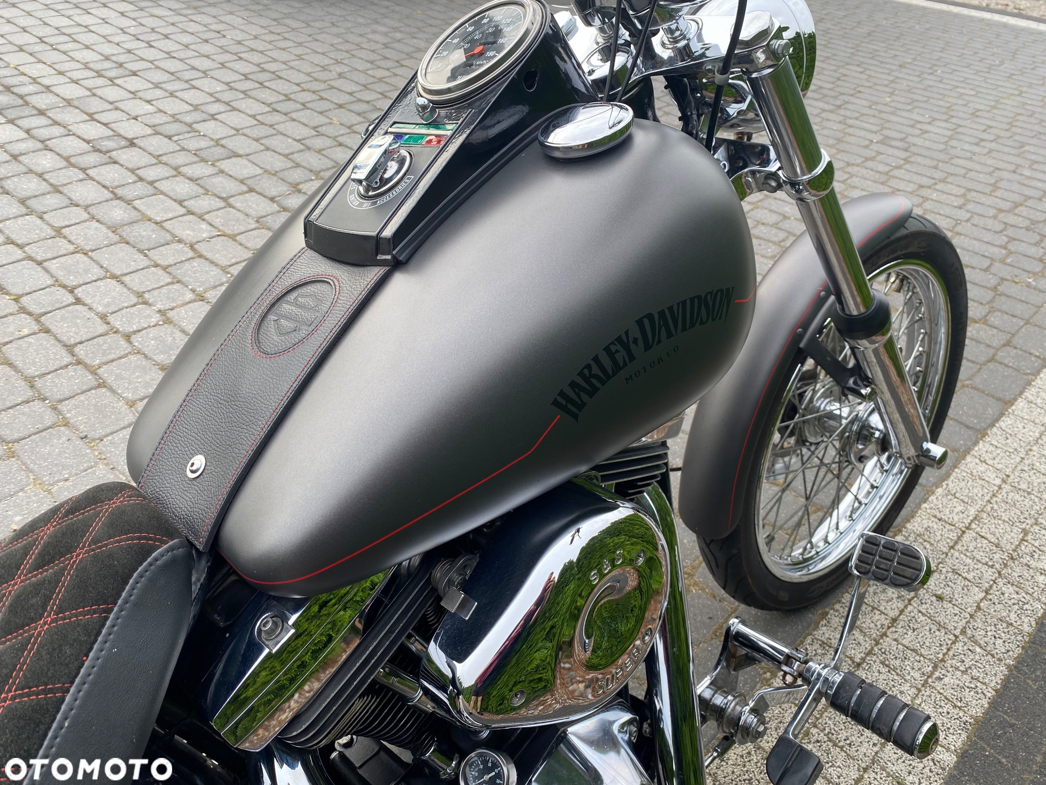 Harley-Davidson Softail Custom - 8