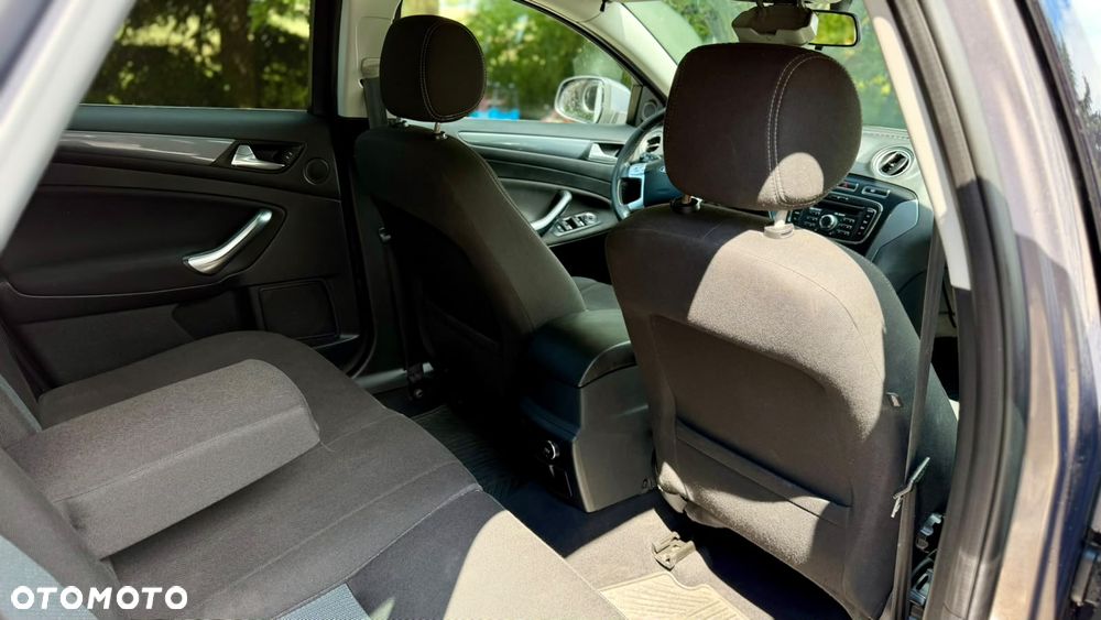 Ford Mondeo 2.0 TDCi Trend - 40