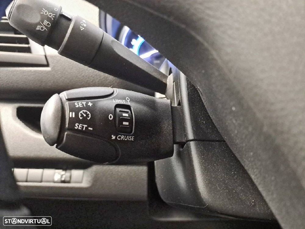 Opel e-Vivaro Electric 3 L2 100 kw+50 kWh Cargo - 15