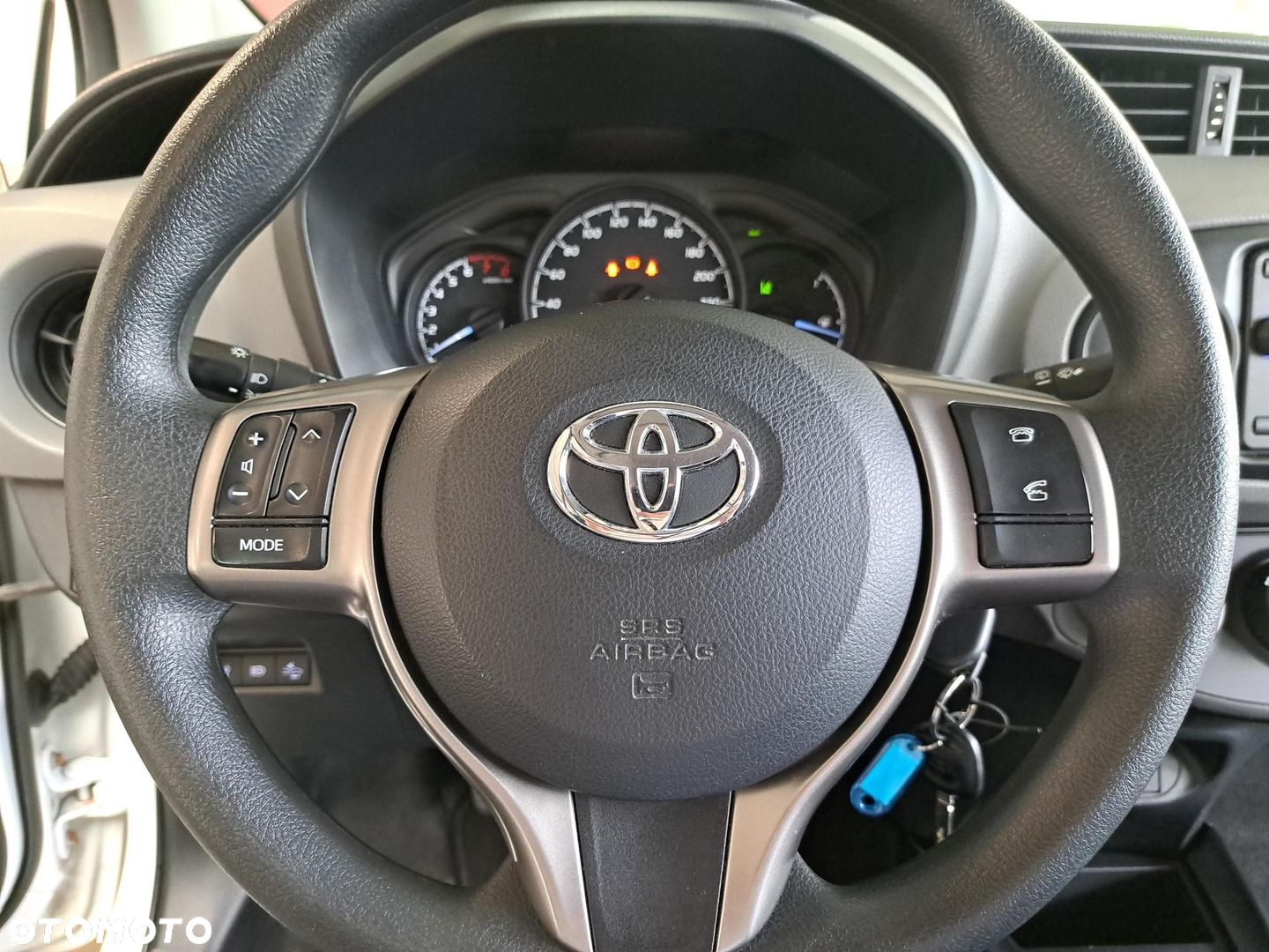 Toyota Yaris - 24