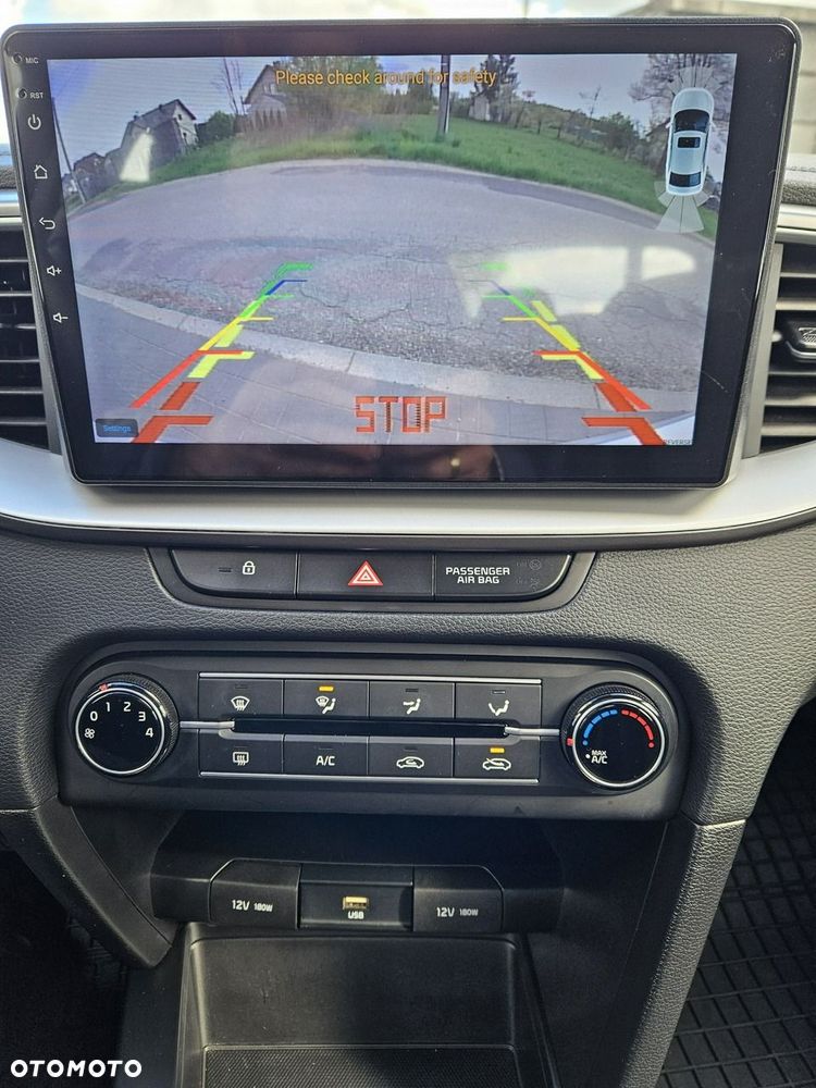 Kia Ceed - 8