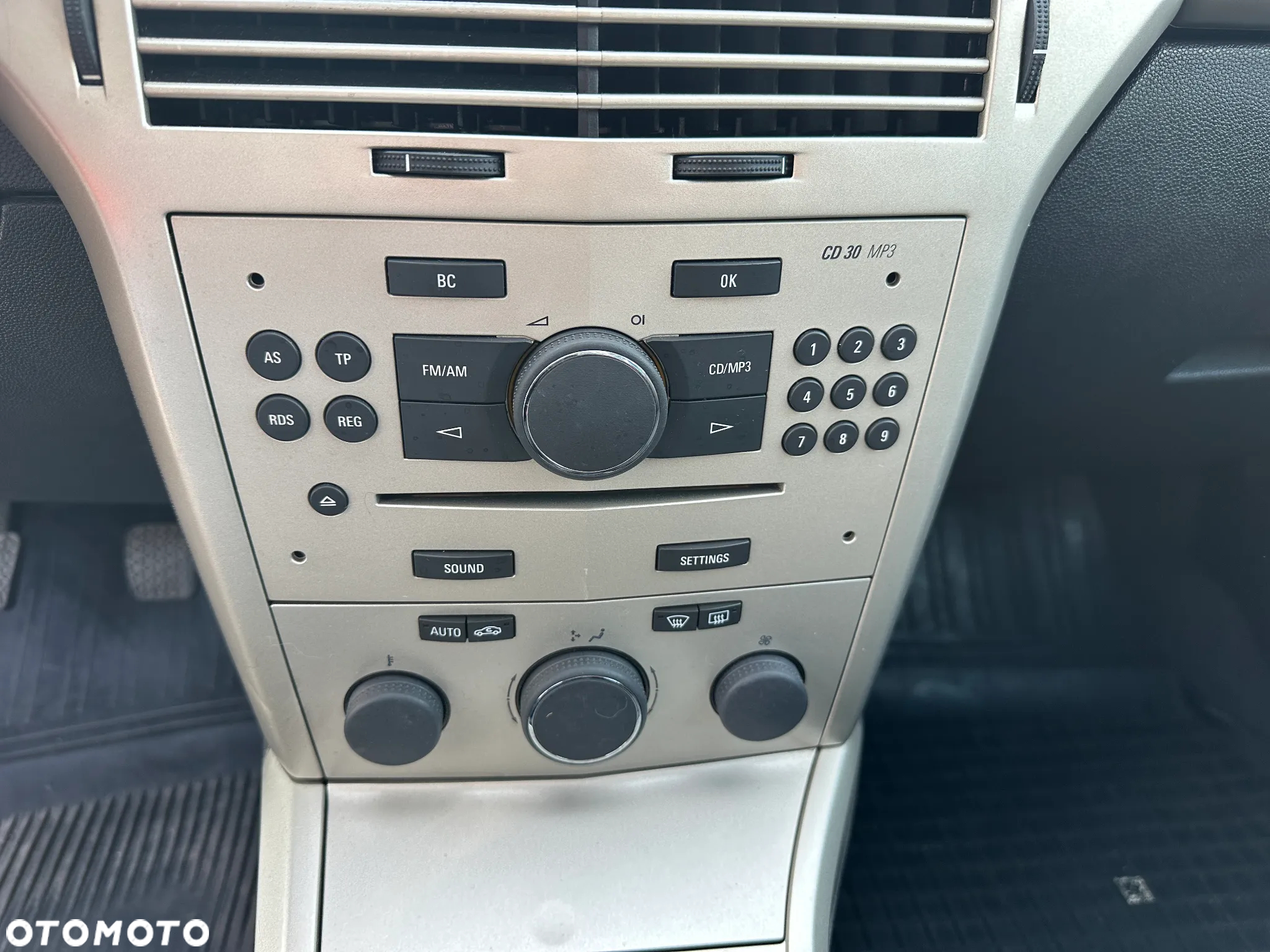 Opel Astra - 25