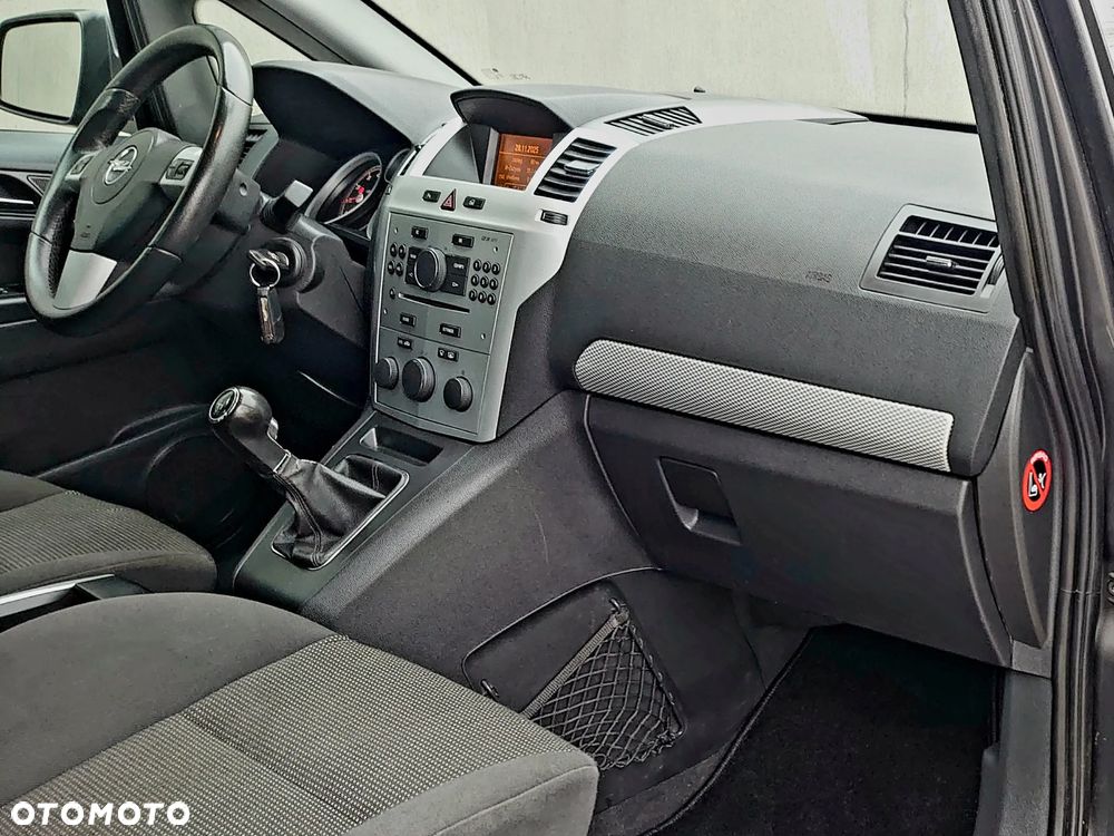 Opel Zafira 1.8 Edition Plus - 24
