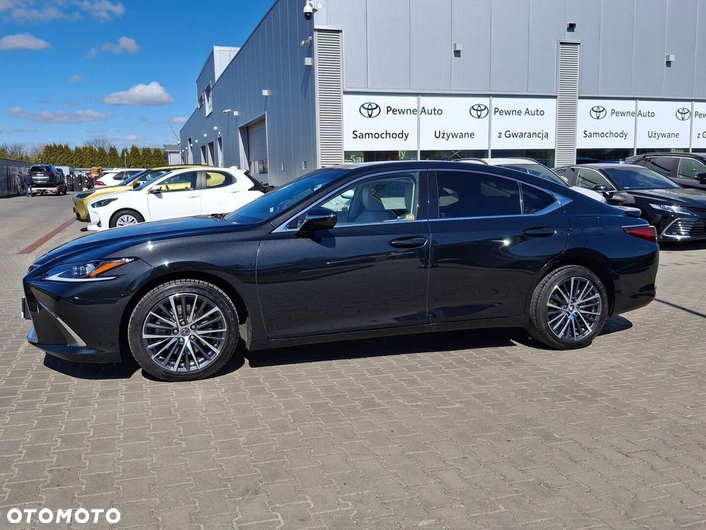 Lexus ES - 10