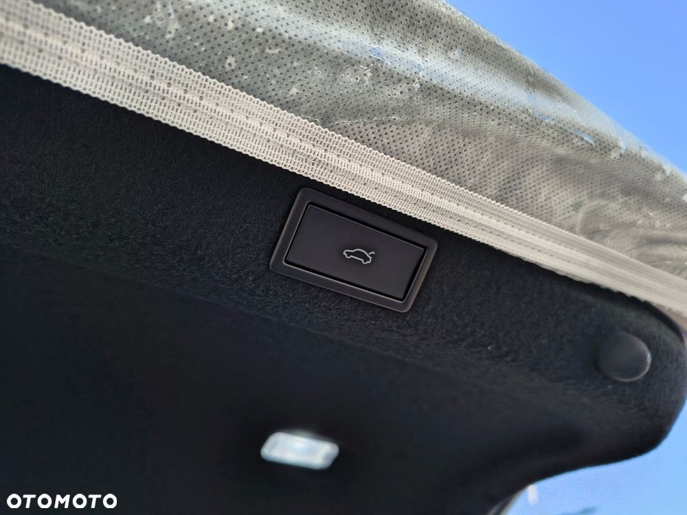 Skoda Superb 2.0 TDI SCR 4x4 L&K DSG - 16