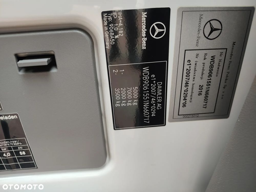 Mercedes-Benz Sprinter - 7