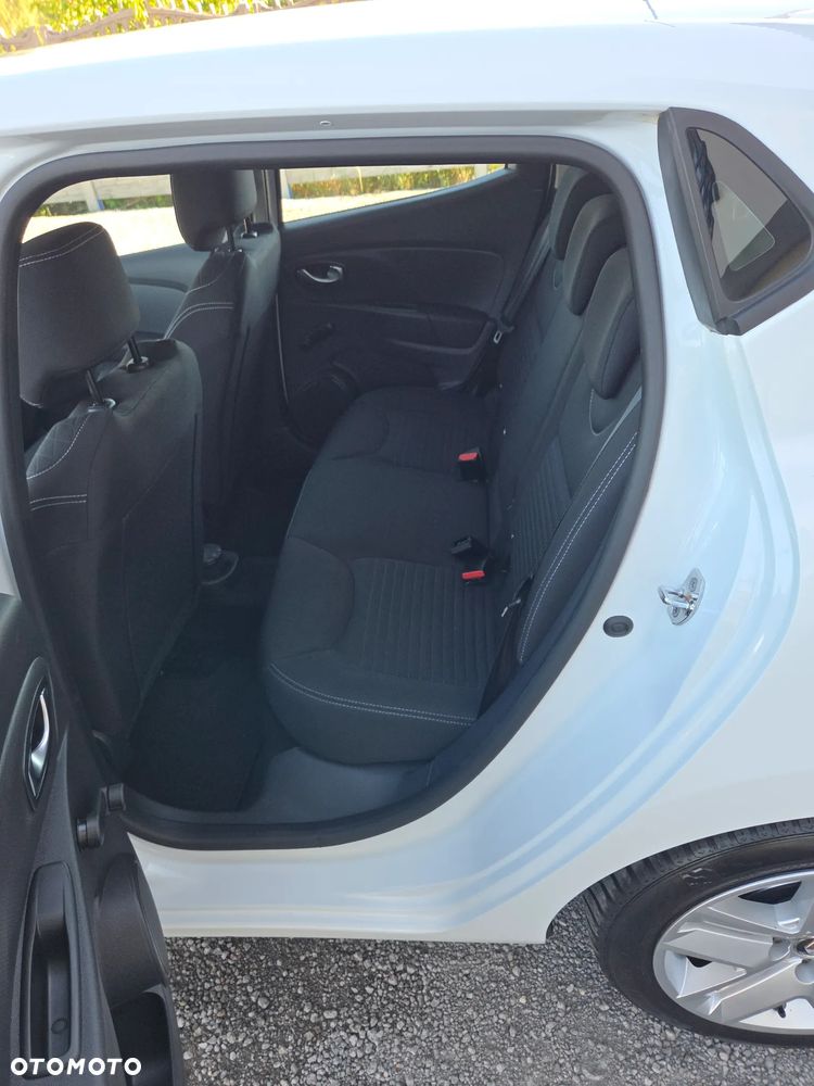 Renault Clio 1.2 16V 75 LIMITED - 32