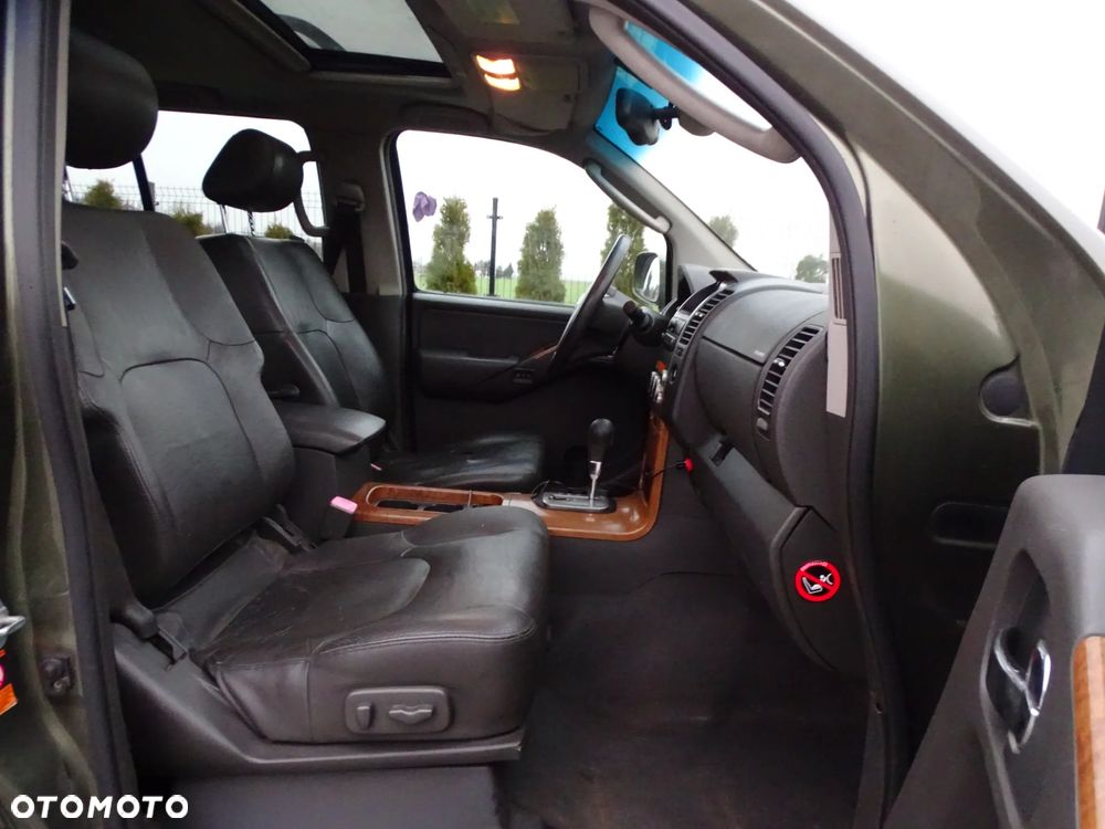 Nissan Pathfinder 2.5 DCi Elegance + - 16