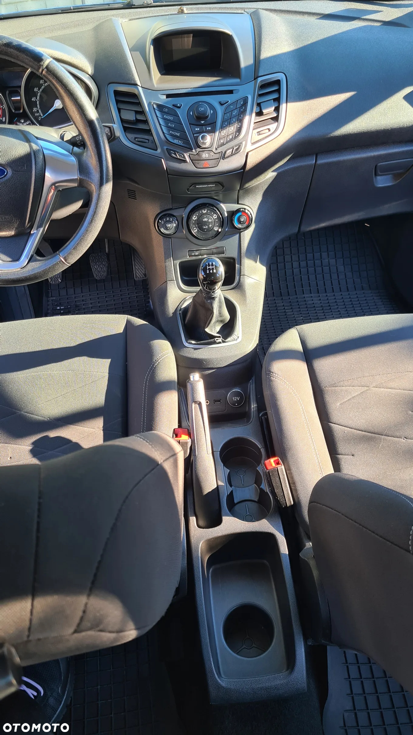 Ford Fiesta 1.0 EcoBoost Titanium - 27