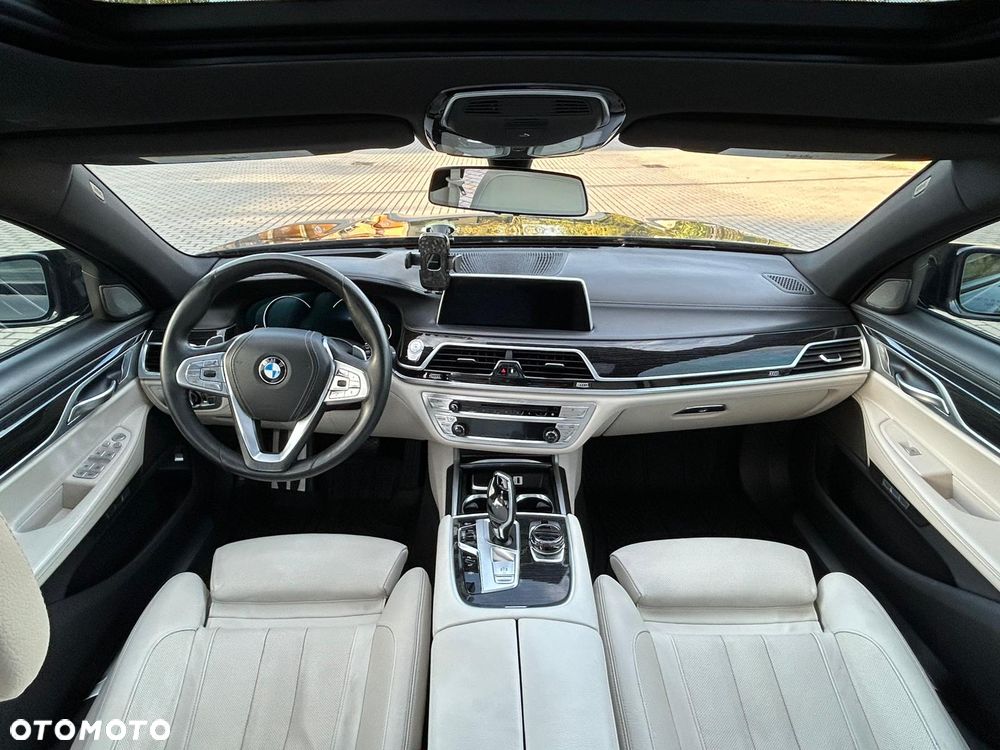 BMW Seria 7 740Li - 9