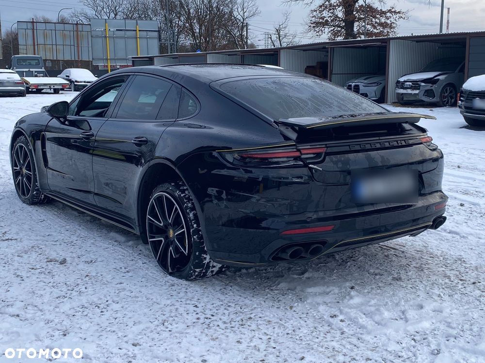 Porsche Panamera - 3