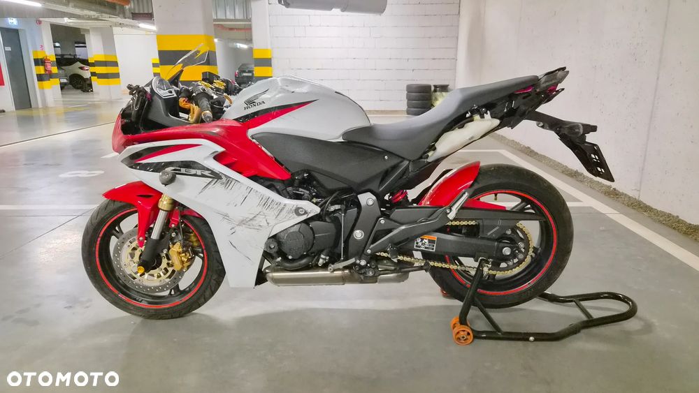 Honda CBR - 1