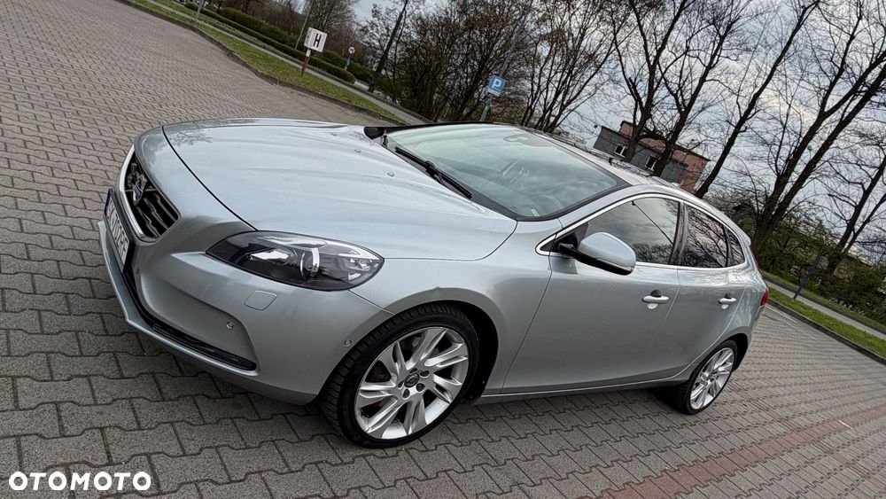 Volvo V40 D4 Summum - 19