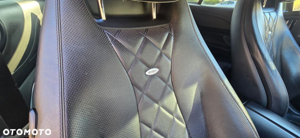 Mercedes-Benz Klasa E 400 4-Matic 9G-TRONIC - 14