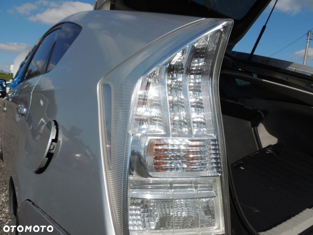 Lampa tył lewa Toyota  Prius 3 led GB