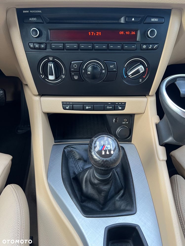 BMW X1 sDrive18d Sport Line - 36