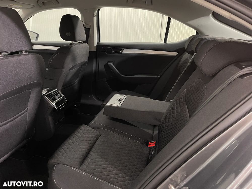 Skoda Superb 2.0 TDI DSG Ambition - 12
