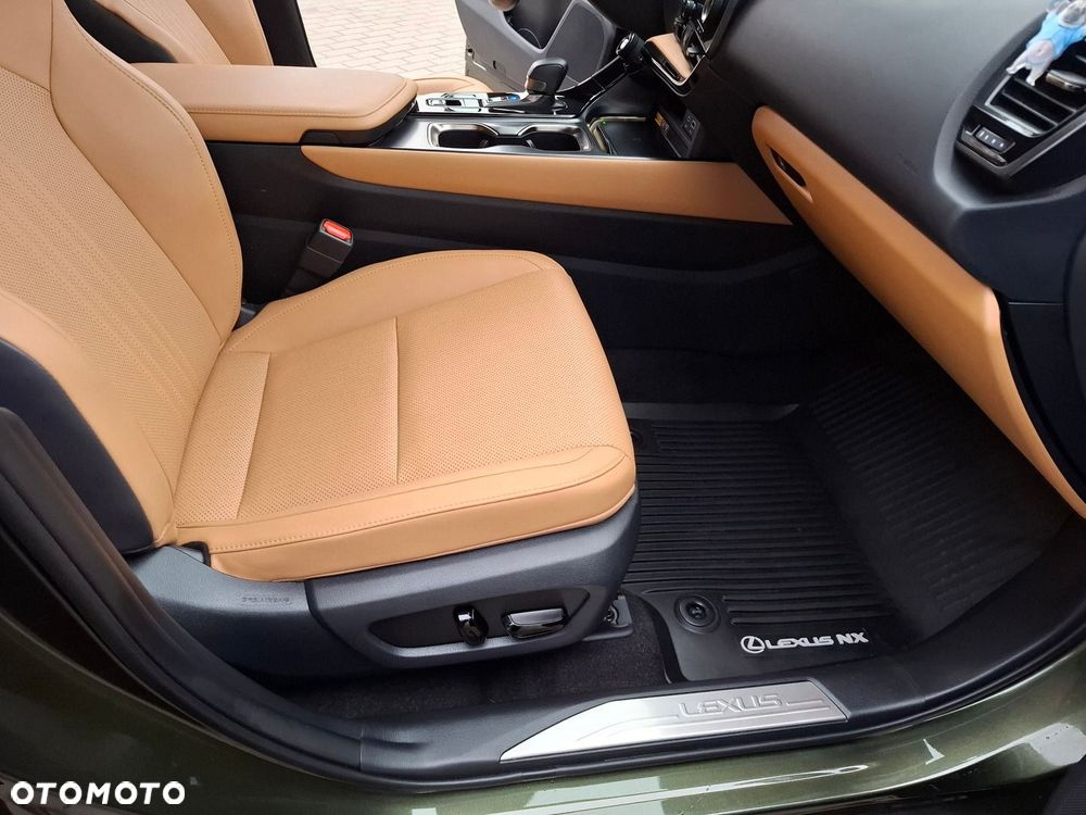 Lexus NX 350h Prestige 2WD - 22