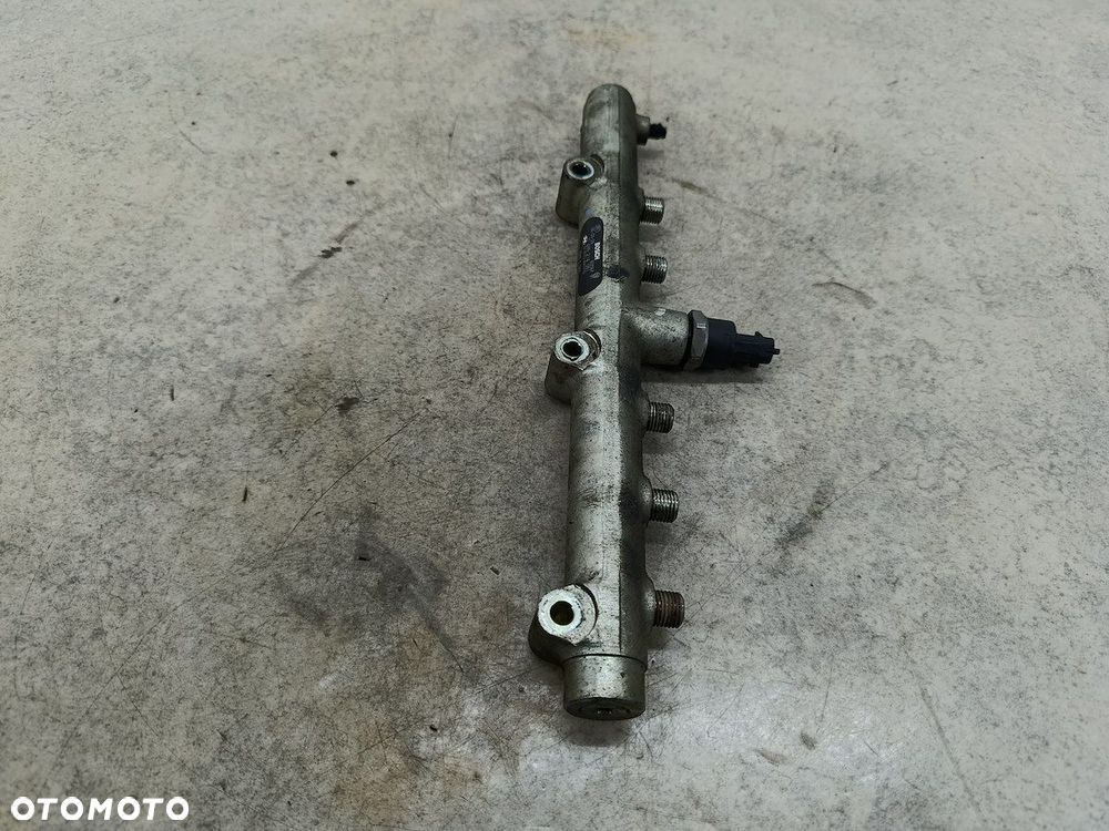 LISTWA WTRYSKOWA DIESEL KIA SORENTO I 31400-4A010 0445214061 BOSCH 2.5 CRDI - 5