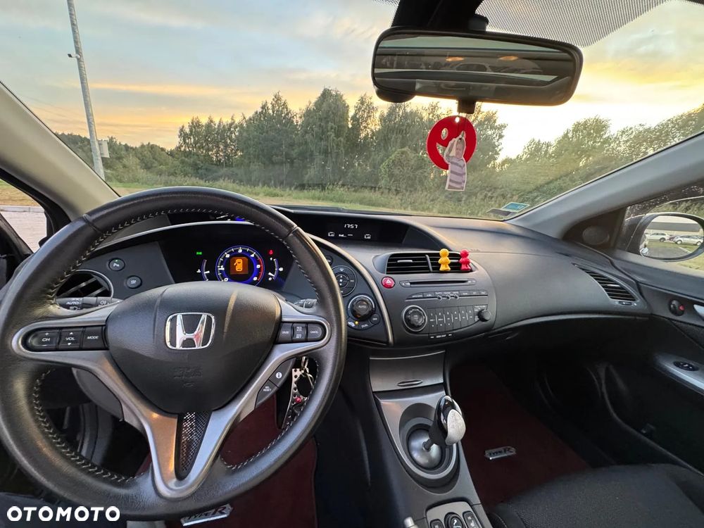 Honda Civic 2.2i-CTDi TypeS + - 17