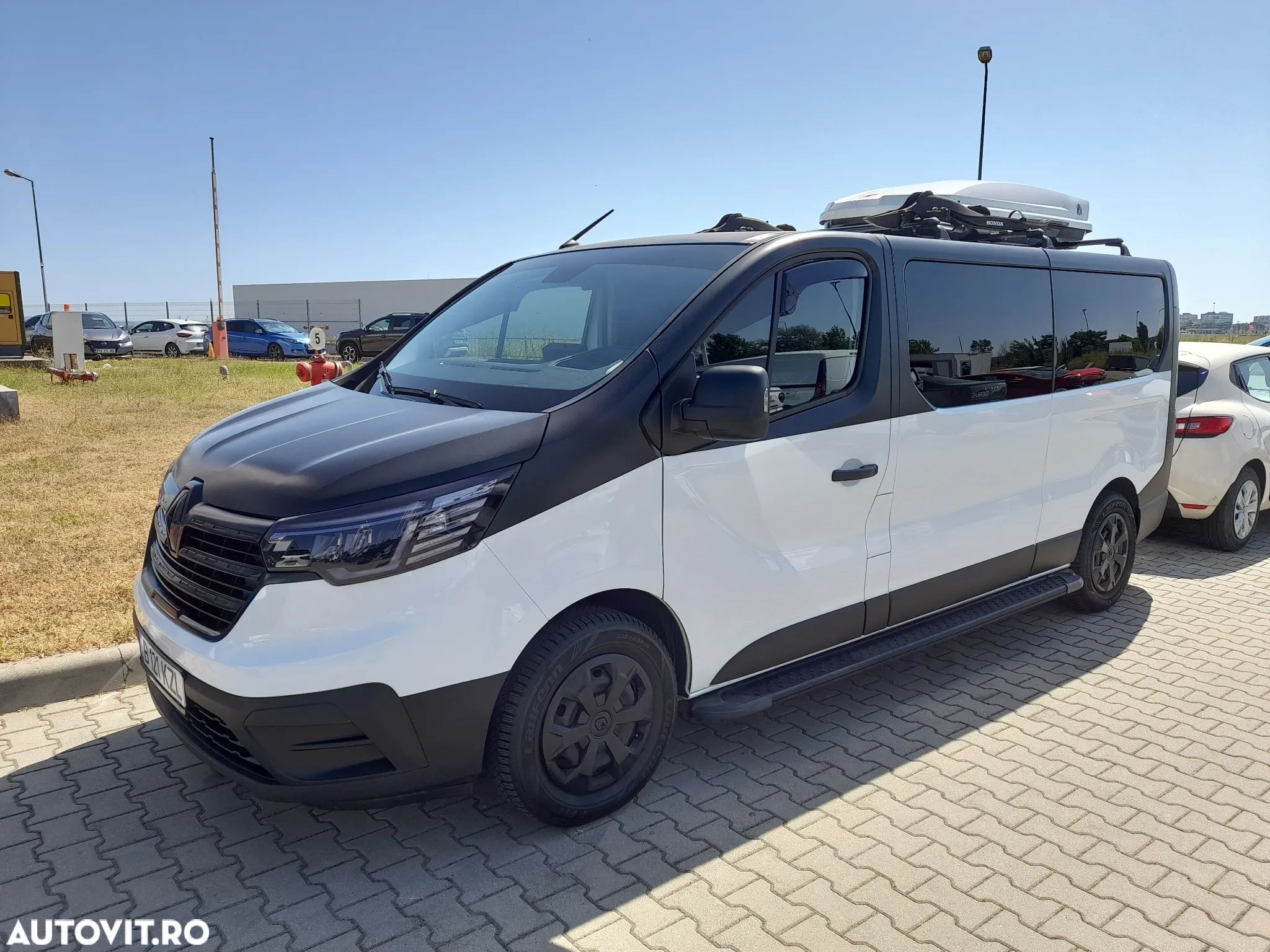 Renault Trafic Combi 2.0 Blue dCi 110 S&S L2 8+1 Zen - 1
