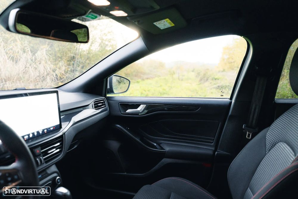 Ford Focus 1.0 EcoBoost Hybrid Aut. ST-LINE - 55