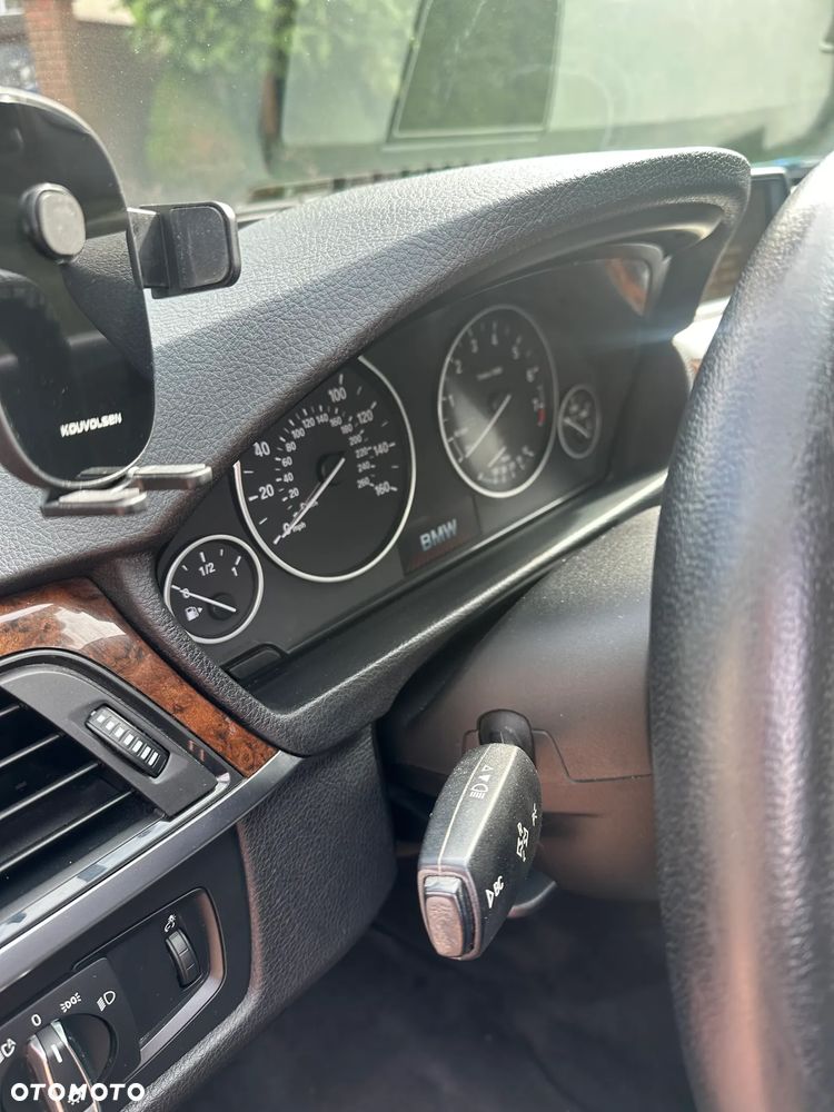 BMW Seria 3 328i xDrive - 16