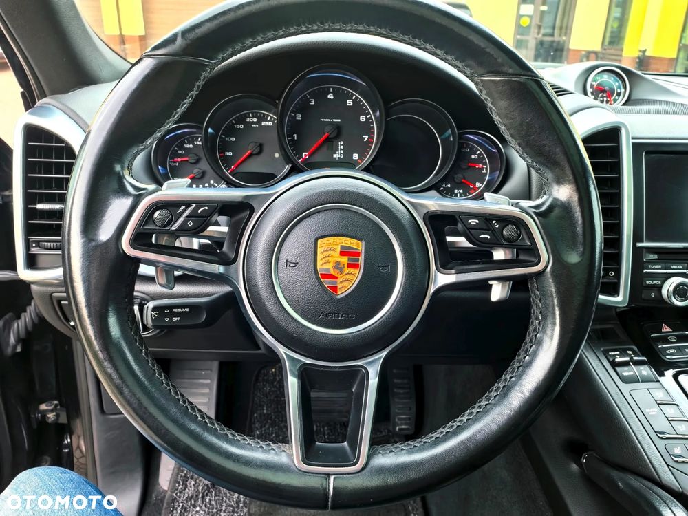 Porsche Cayenne Platinum Edition - 19