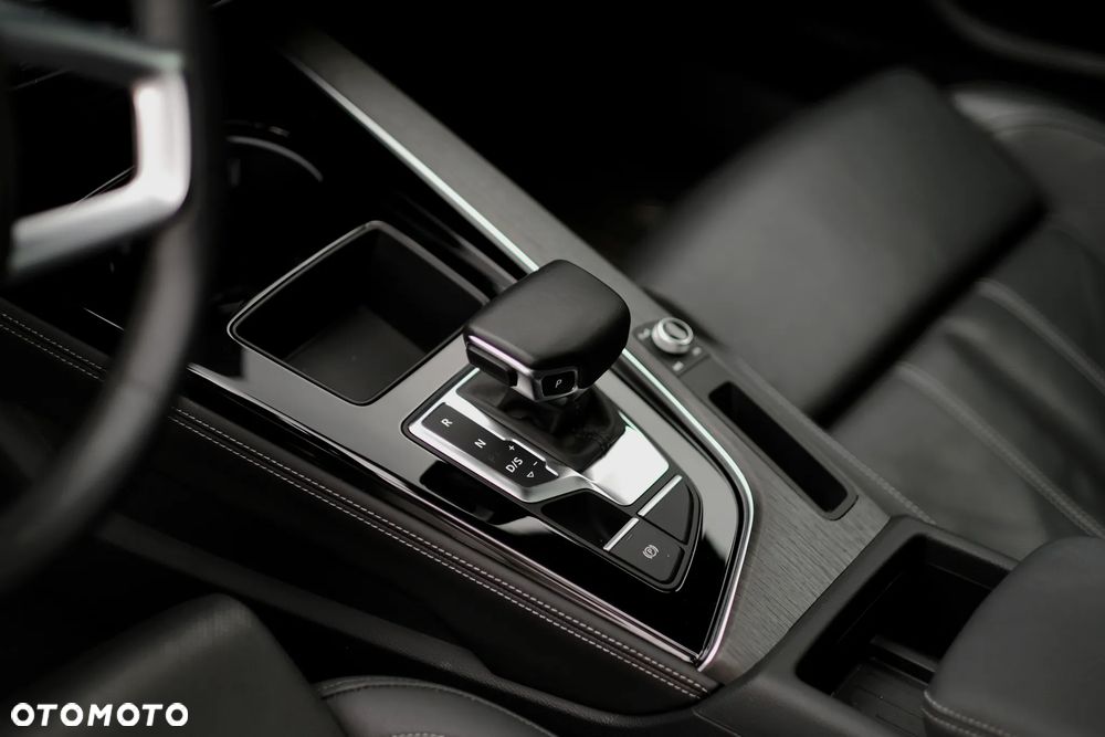 Audi A4 Limousine 45 TFSI mHEV Quattro Black Edition S tronic - 24