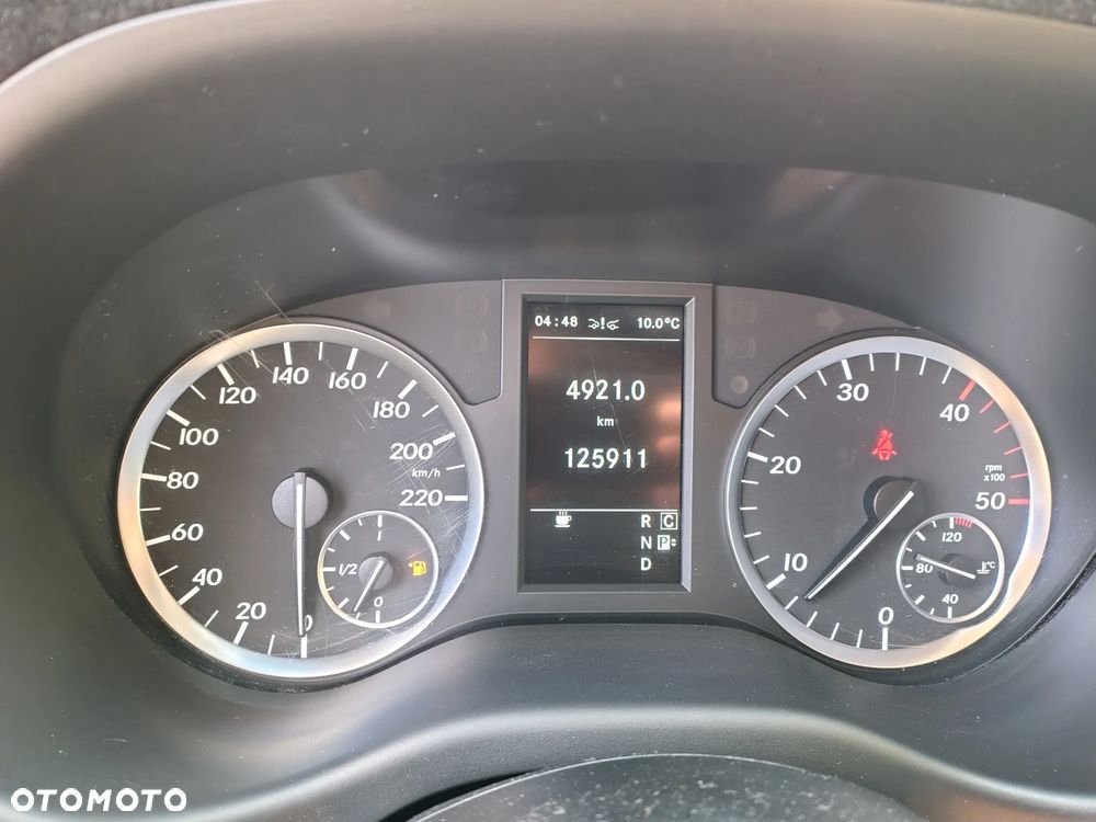 Mercedes-Benz VITO - 12