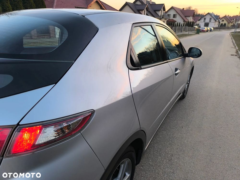 Honda Civic 1.4 i-VTEC Elegance - 26