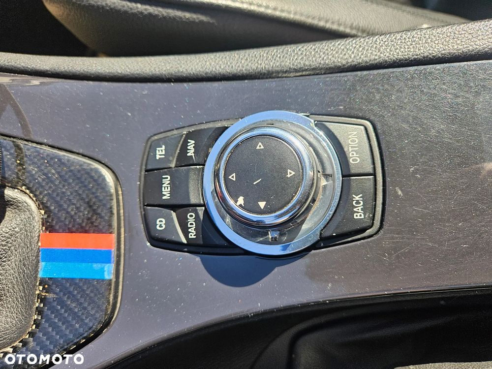 BMW Seria 3 330d xDrive - 17