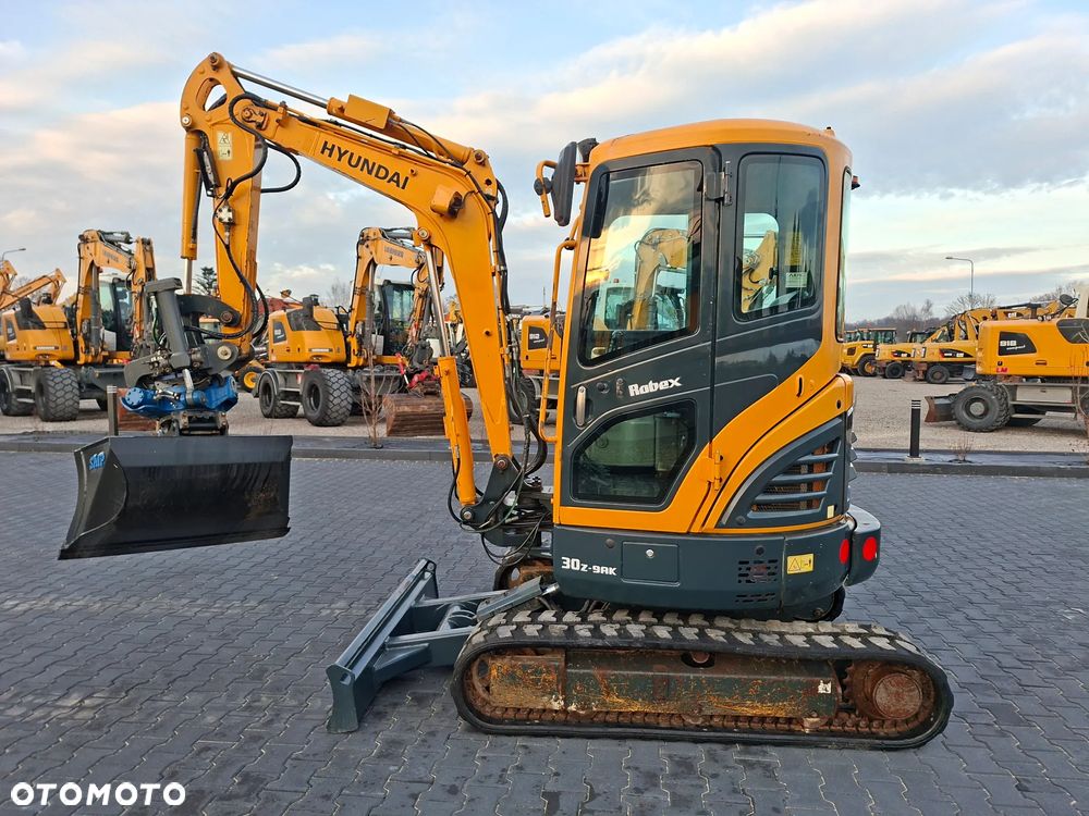 Hyundai R30 ROTOTILT - 2