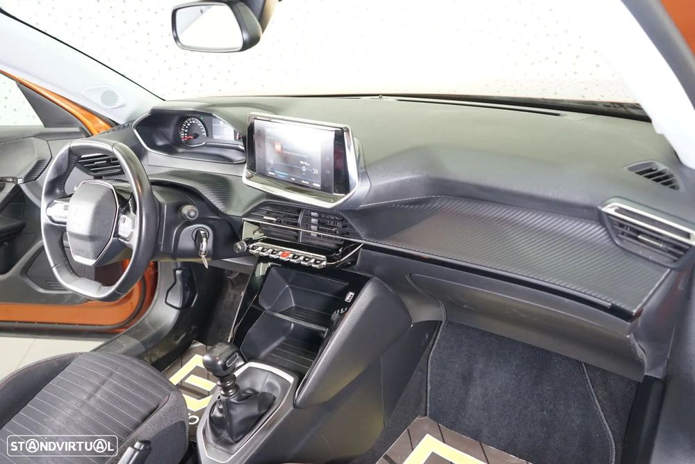 Peugeot 2008 1.2 PureTech Style - 17