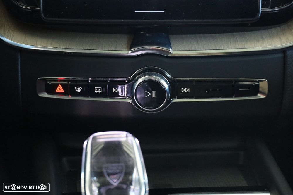 Volvo XC 60 T6 AWD Plus Bright - 20