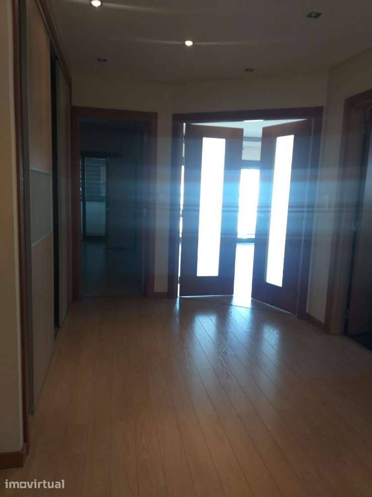Apartamento T3 com garagem e ar condicionado - Grande imagem: 5/25