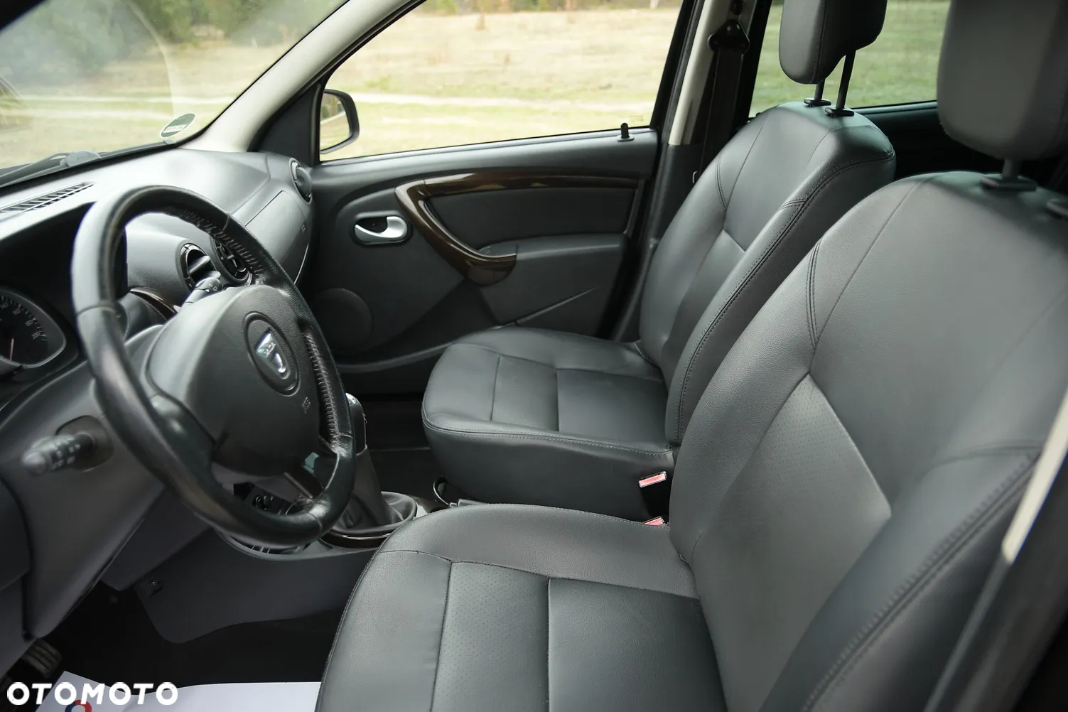 Dacia Duster 1.6 - 23
