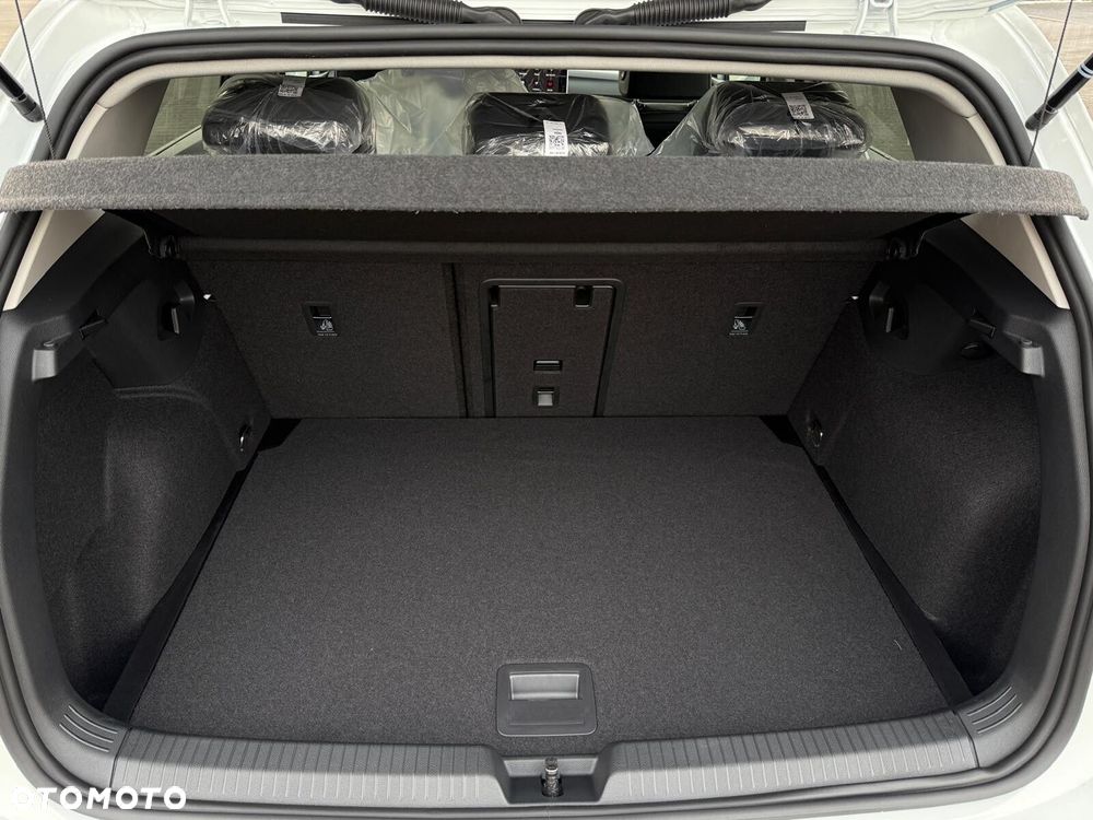 Volkswagen Golf - 34