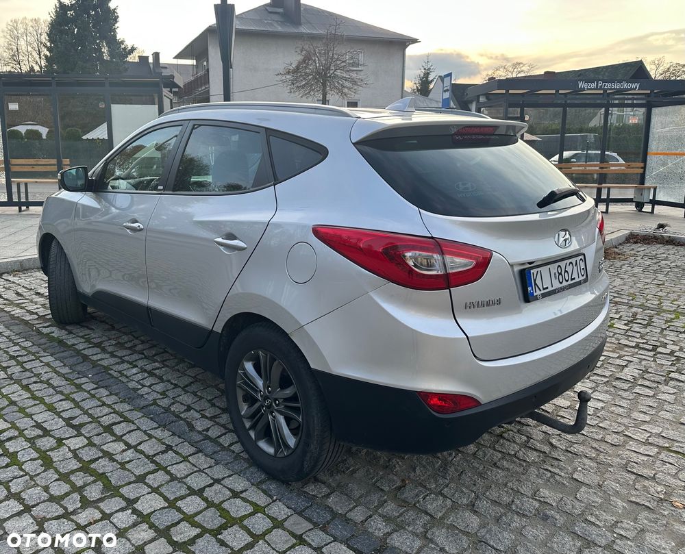 Hyundai ix35 2.0 CRDi 4WD Automatik Fifa World Cup Gold Edition - 4