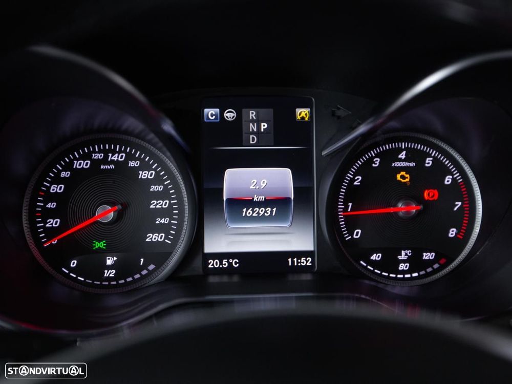 Mercedes-Benz GLC 250 4Matic 9G-TRONIC AMG Line - 28