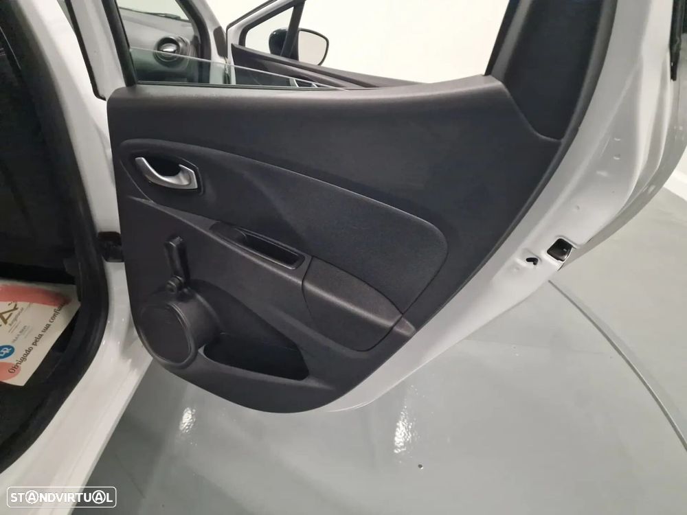 Renault Clio - 51
