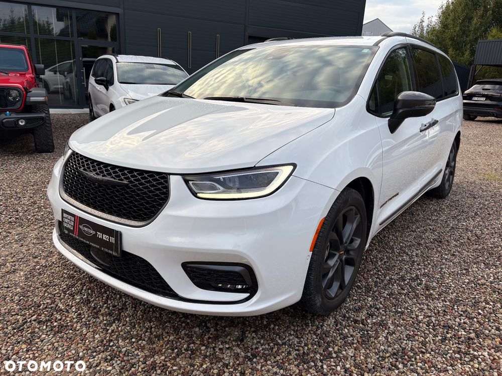 Chrysler Pacifica - 9