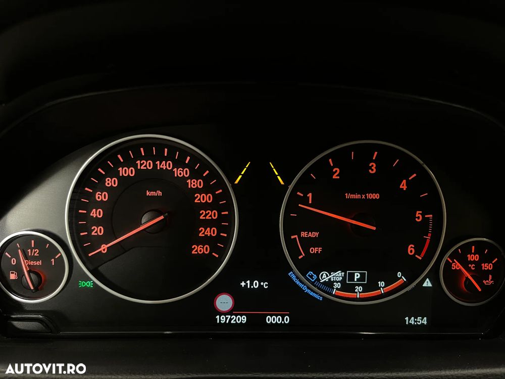 BMW Seria 3 320d Aut. Advantage - 28