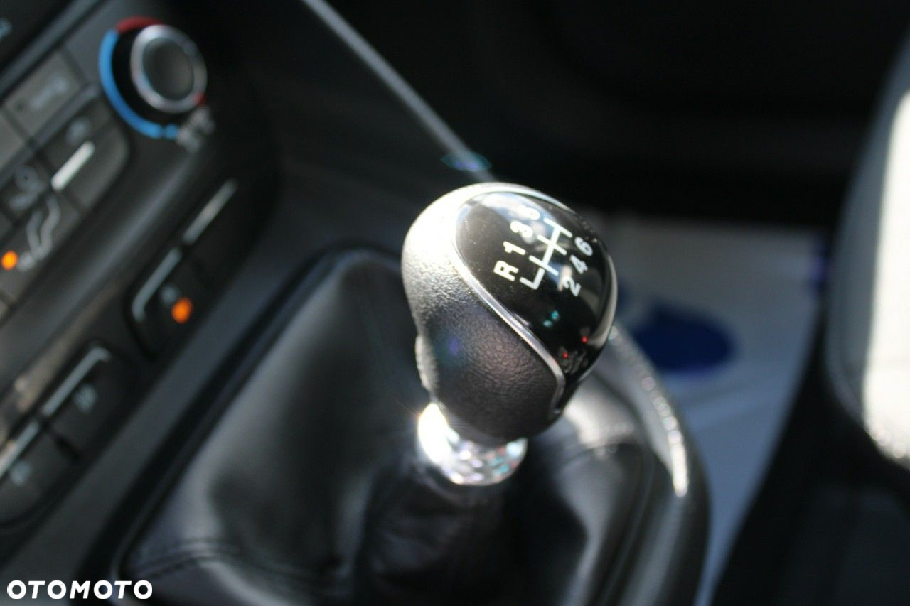 Ford Transit Connect - 23