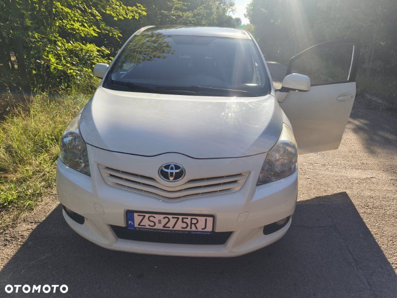 Toyota Verso 2.0 D-4D Sol plus - 3