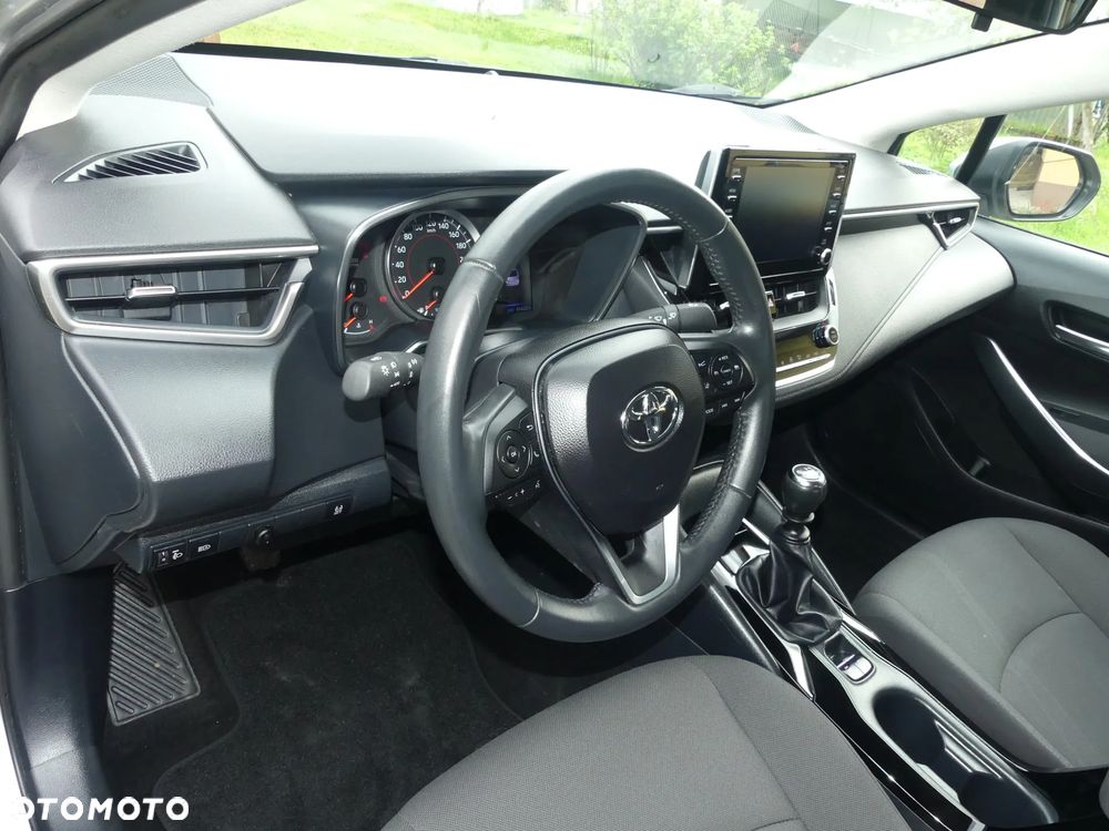 Toyota Corolla 1.5 Comfort - 23