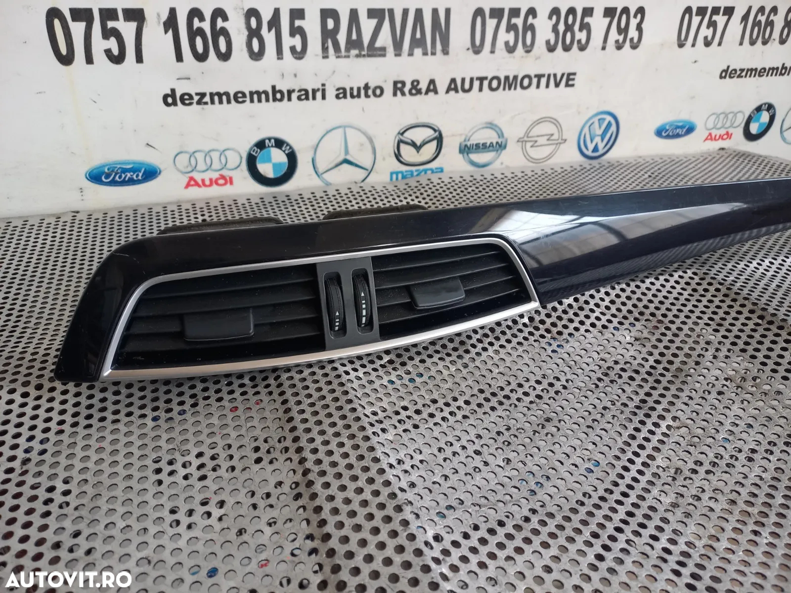 Grile Grila Ventilatie Bord Centrala Ornament Trim Bord Mercedes C Class W204 Facelift An 2011-2012 - 2